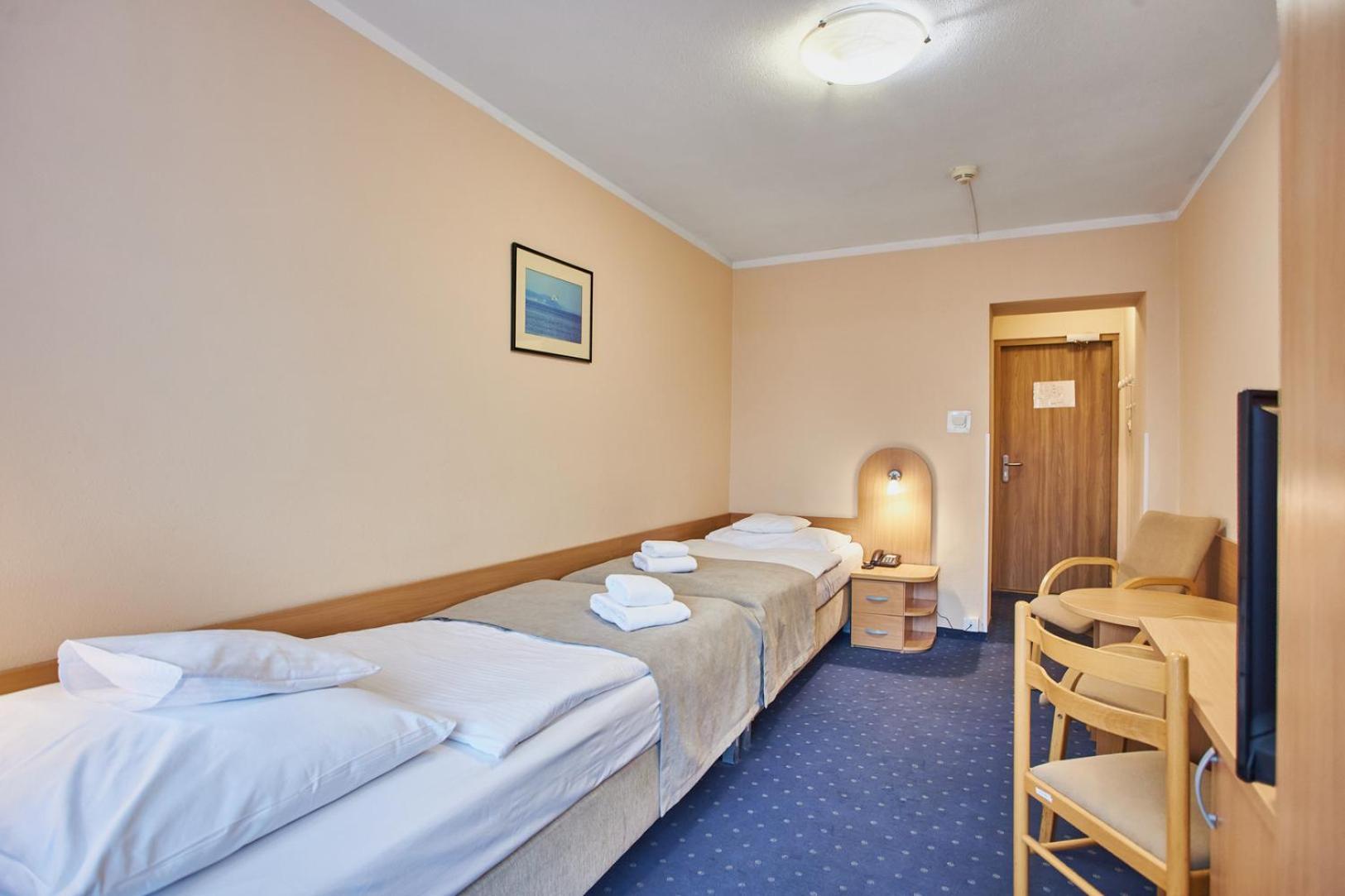 Economy Double Room,669602325:JPEG