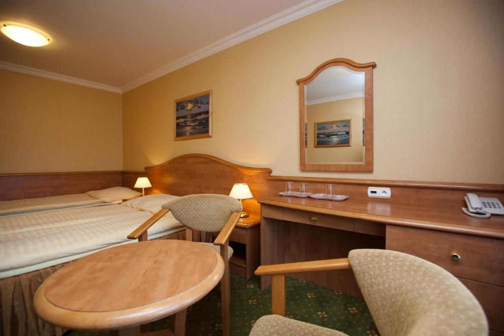 Dreibettzimmer mit Balkon - Heilpaket